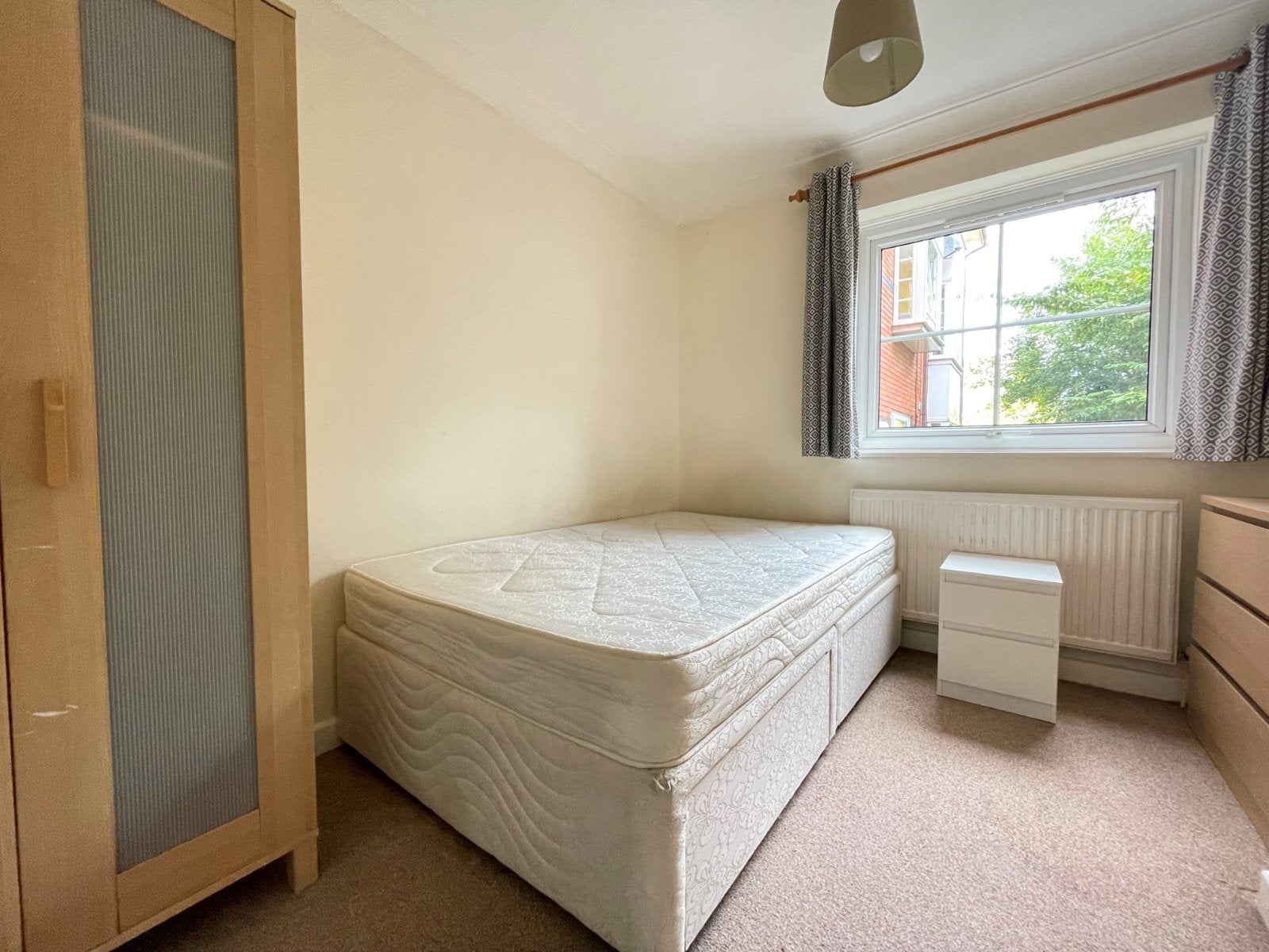 Flat Hyde Terrace in Leeds