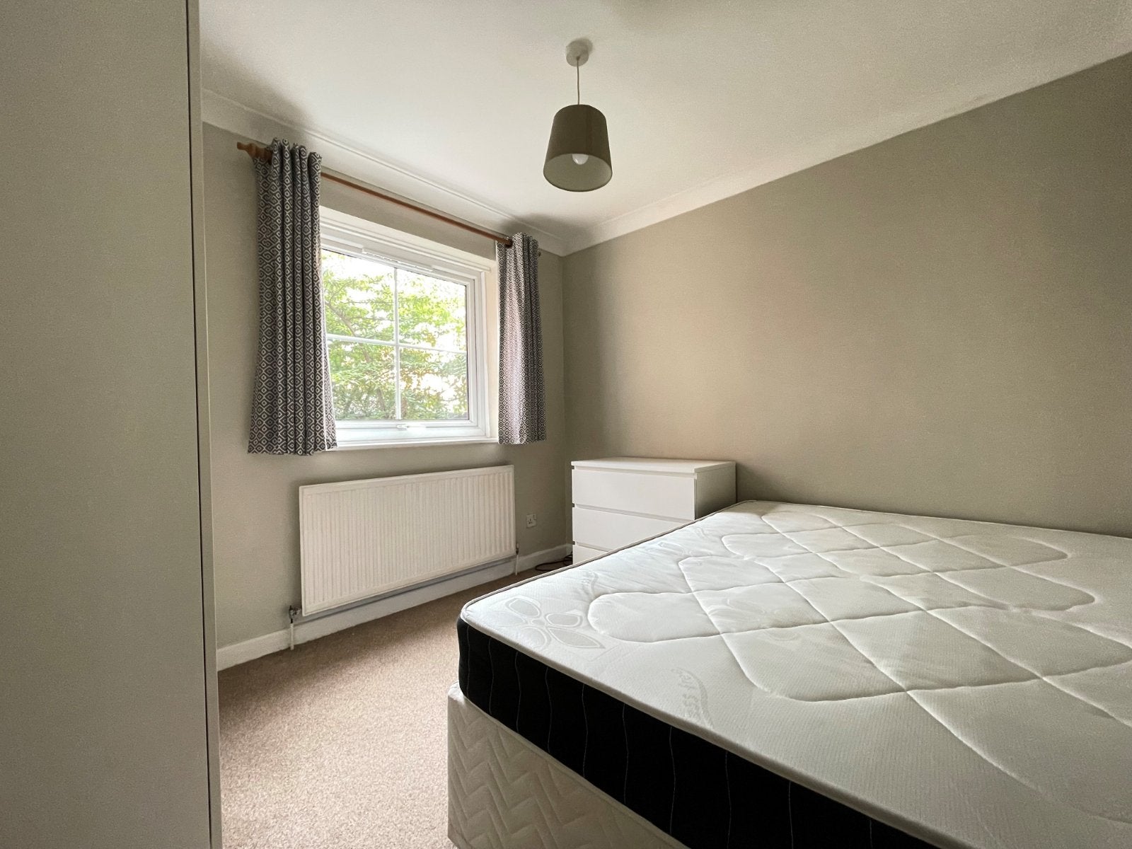Flat Hyde Terrace in Leeds