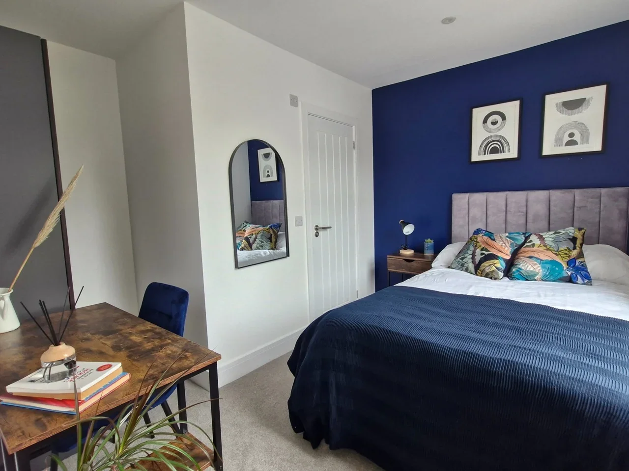 Room Khyber Road in Poole