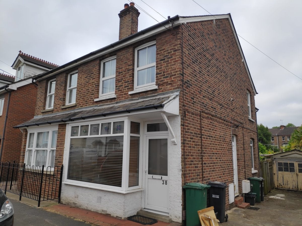 Flat Victoria Road in Reigate and Banstead
