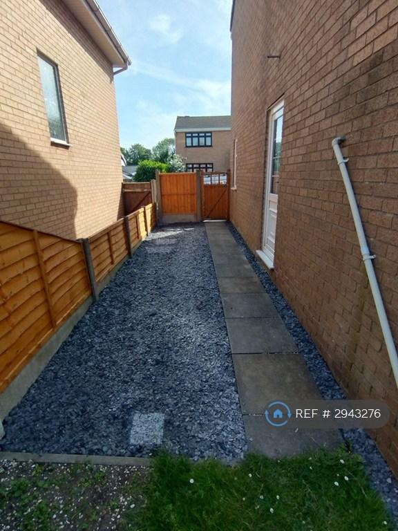 House Bleakledge Grove in Hindley