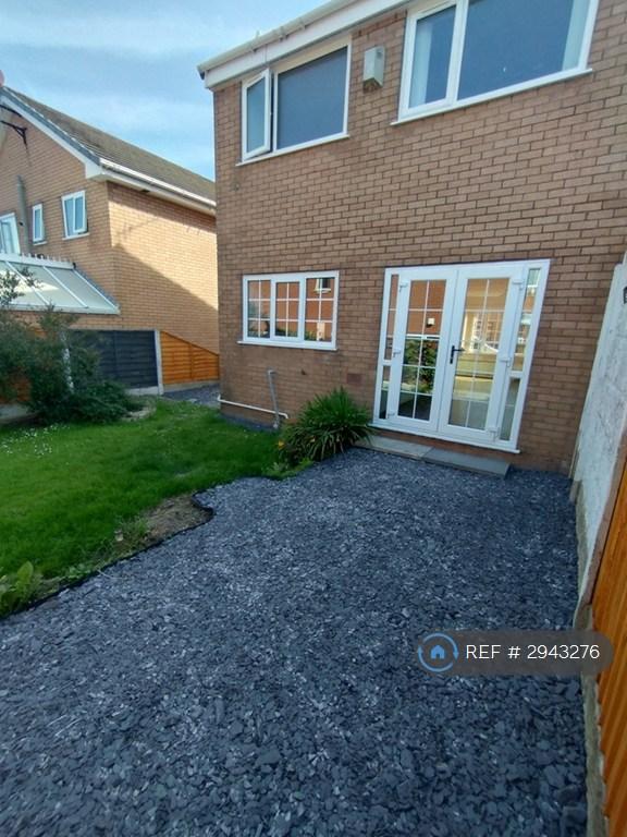 House Bleakledge Grove in Hindley