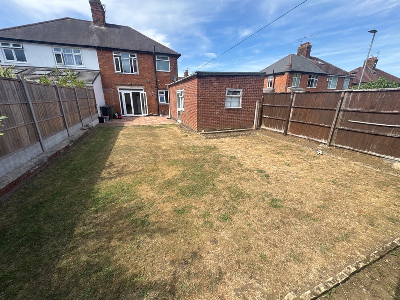 Room The Woodlands in Oadby and Wigston