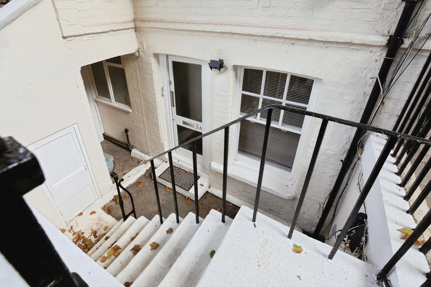 Flat Crookham Road in Greater London
