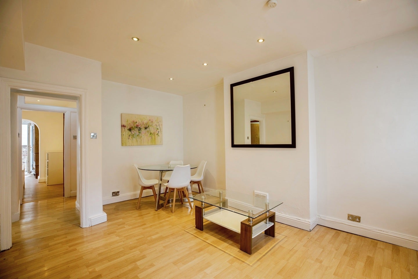 Flat Crookham Road in Greater London