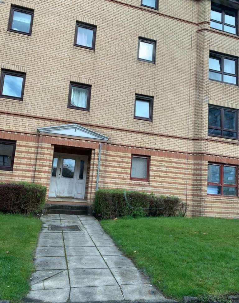 Flat Grovepark Gardens in Glasgow