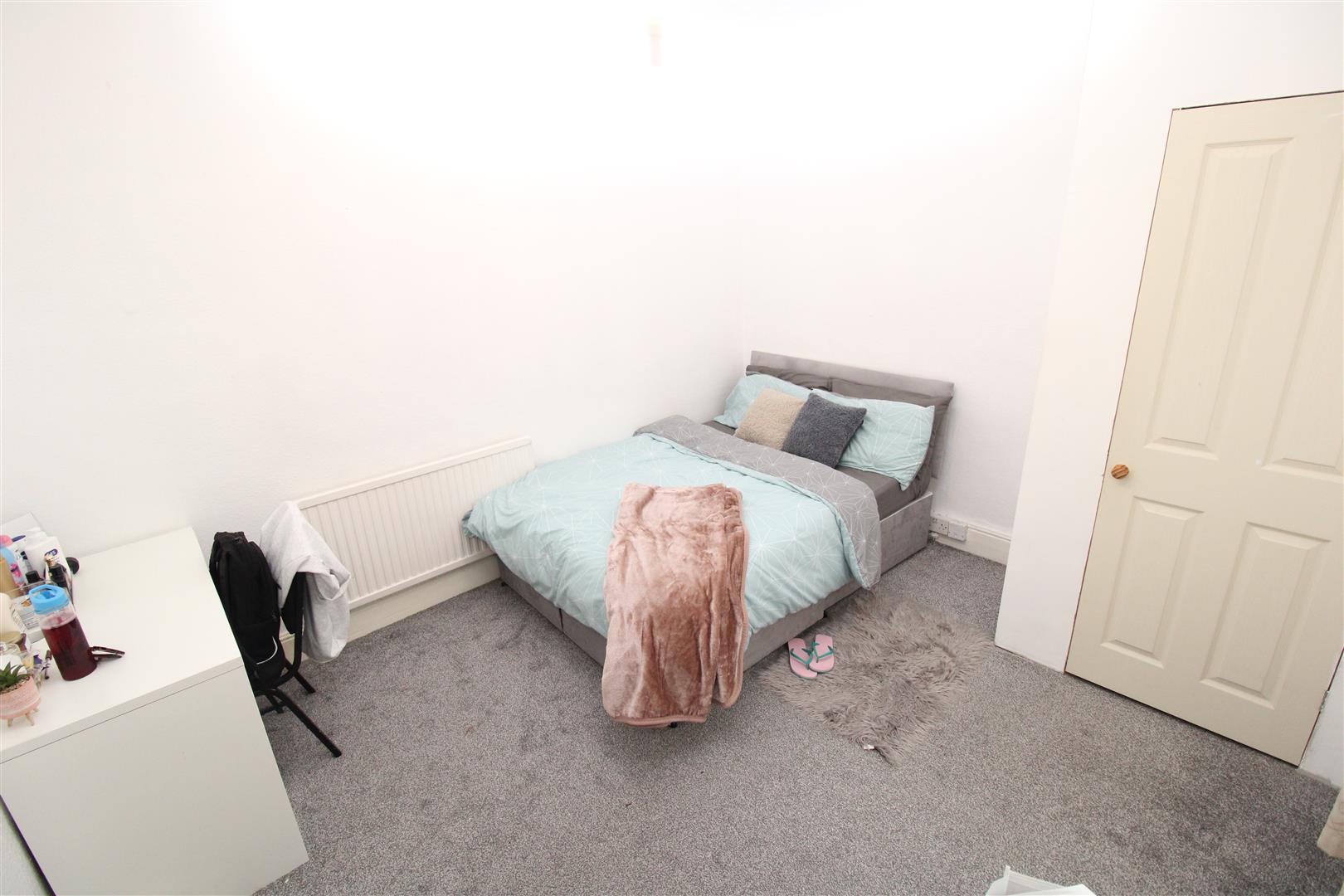 Room Wood Road in Pontypridd