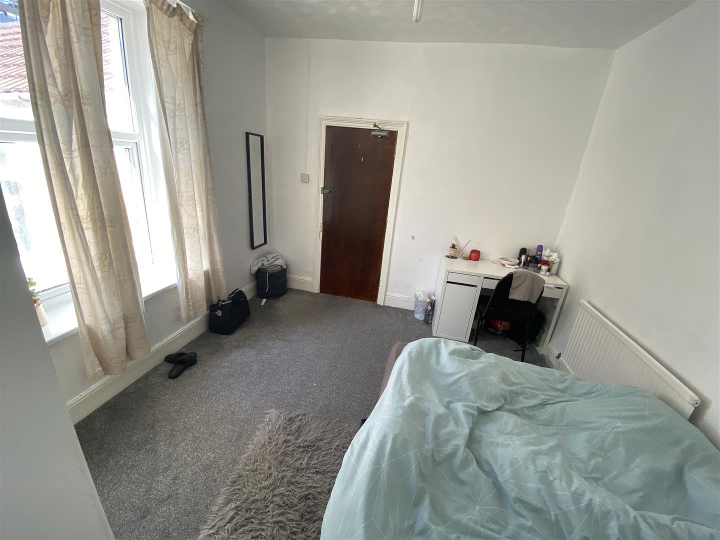 Room Wood Road in Pontypridd
