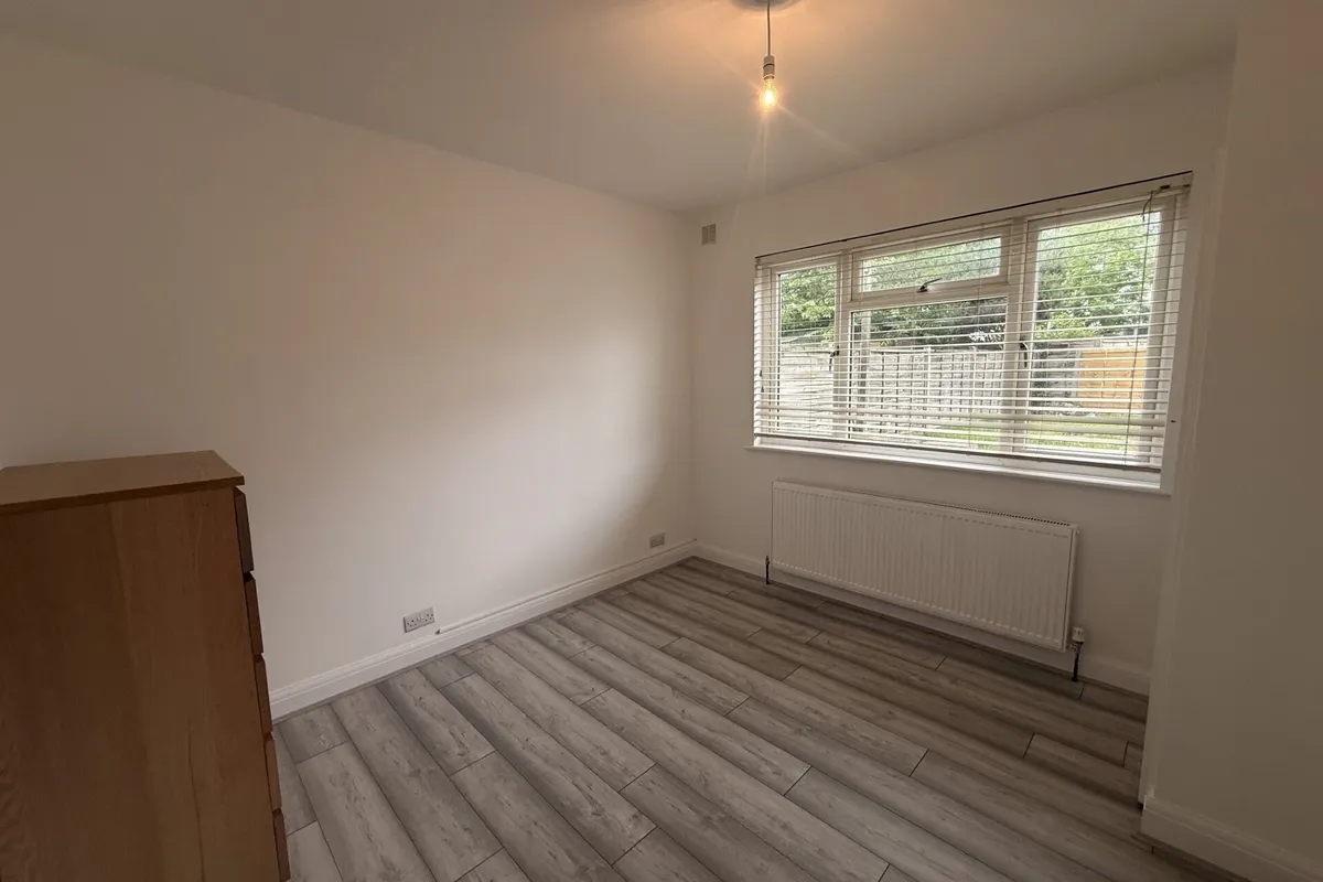 Flat Trevellance Way in Watford