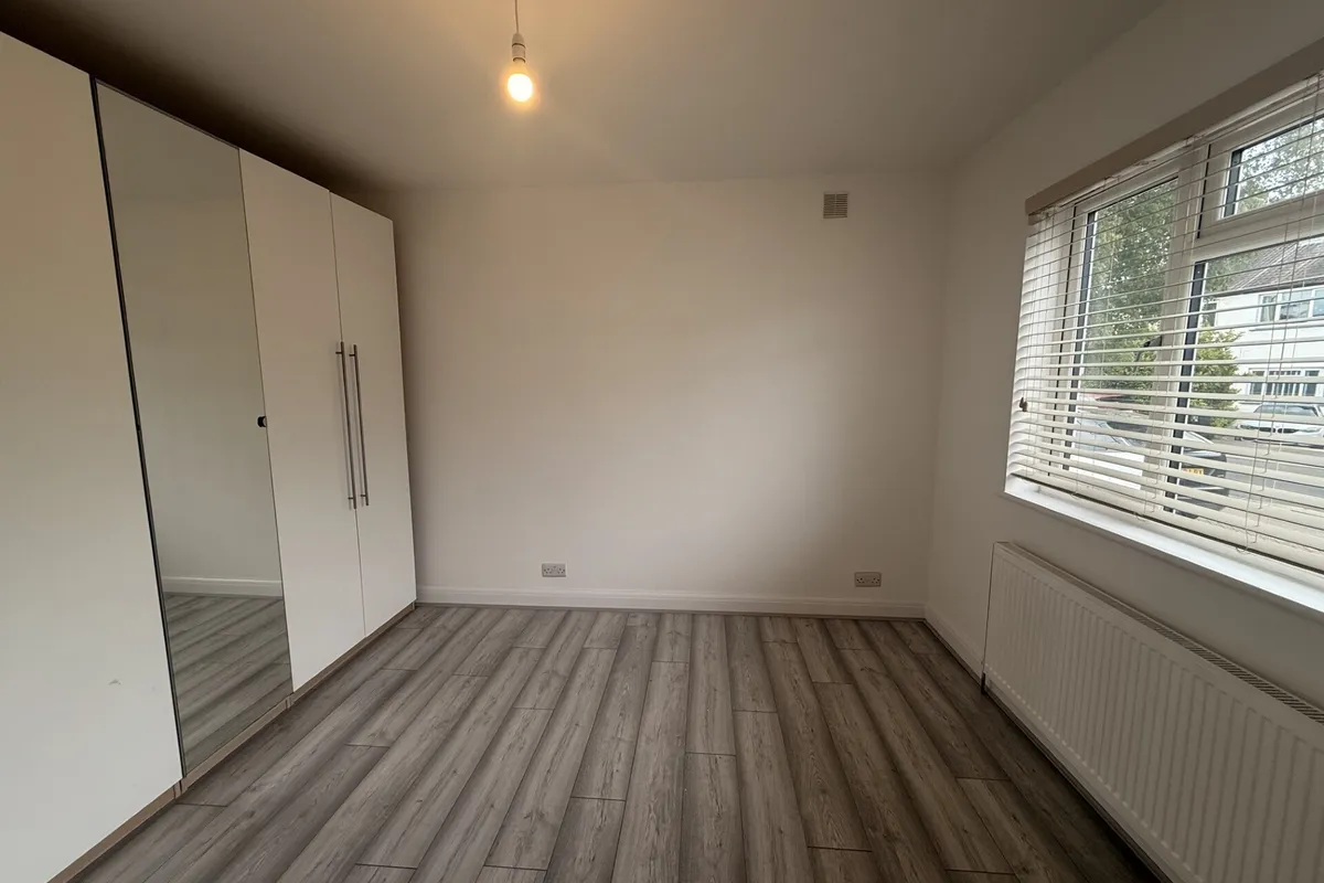 Flat Trevellance Way in Watford