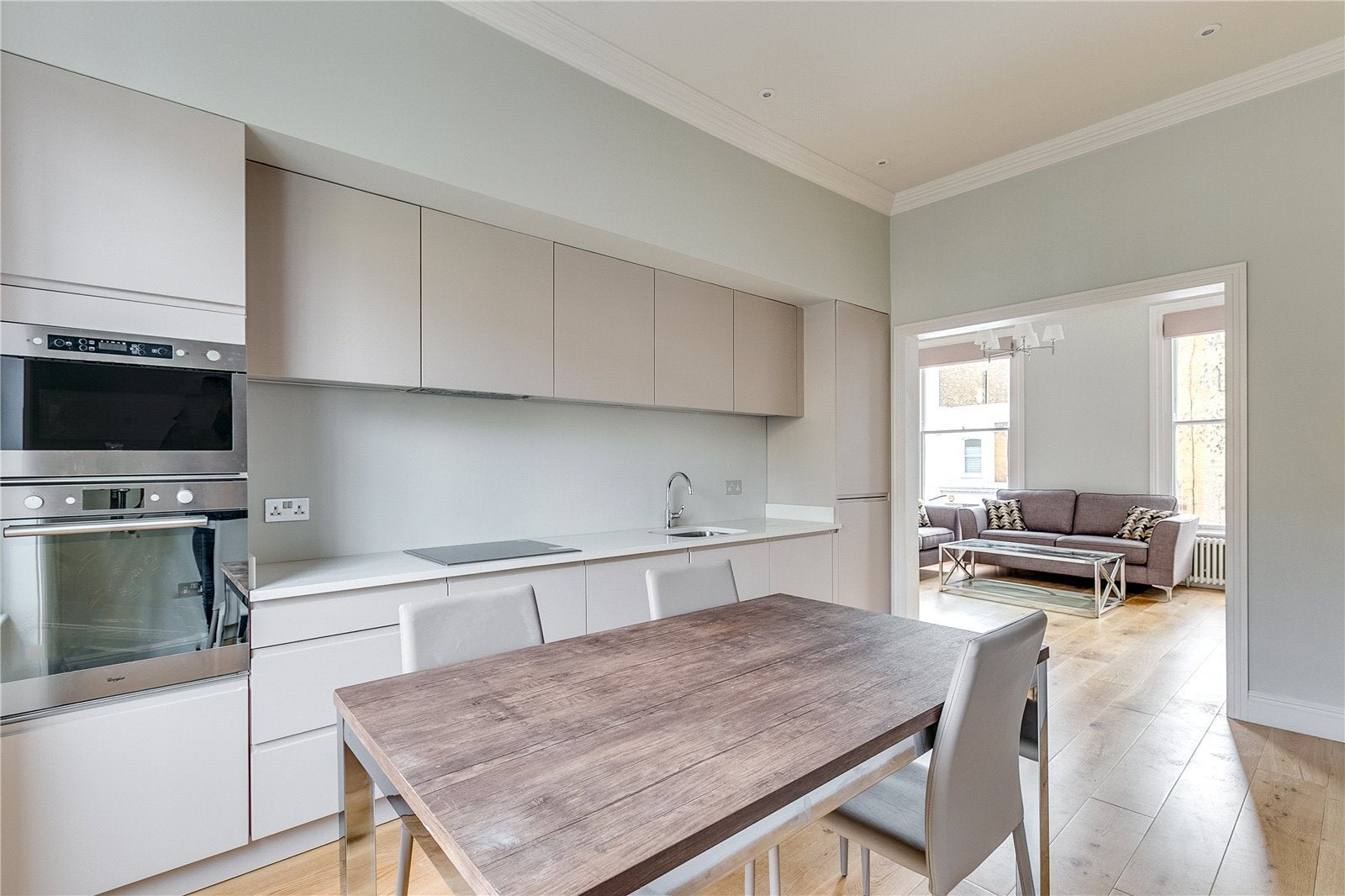 Flat Grosvenor Avenue in Greater London