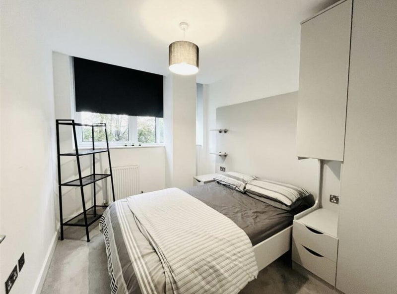 Room Bridgewater Way in Trafford