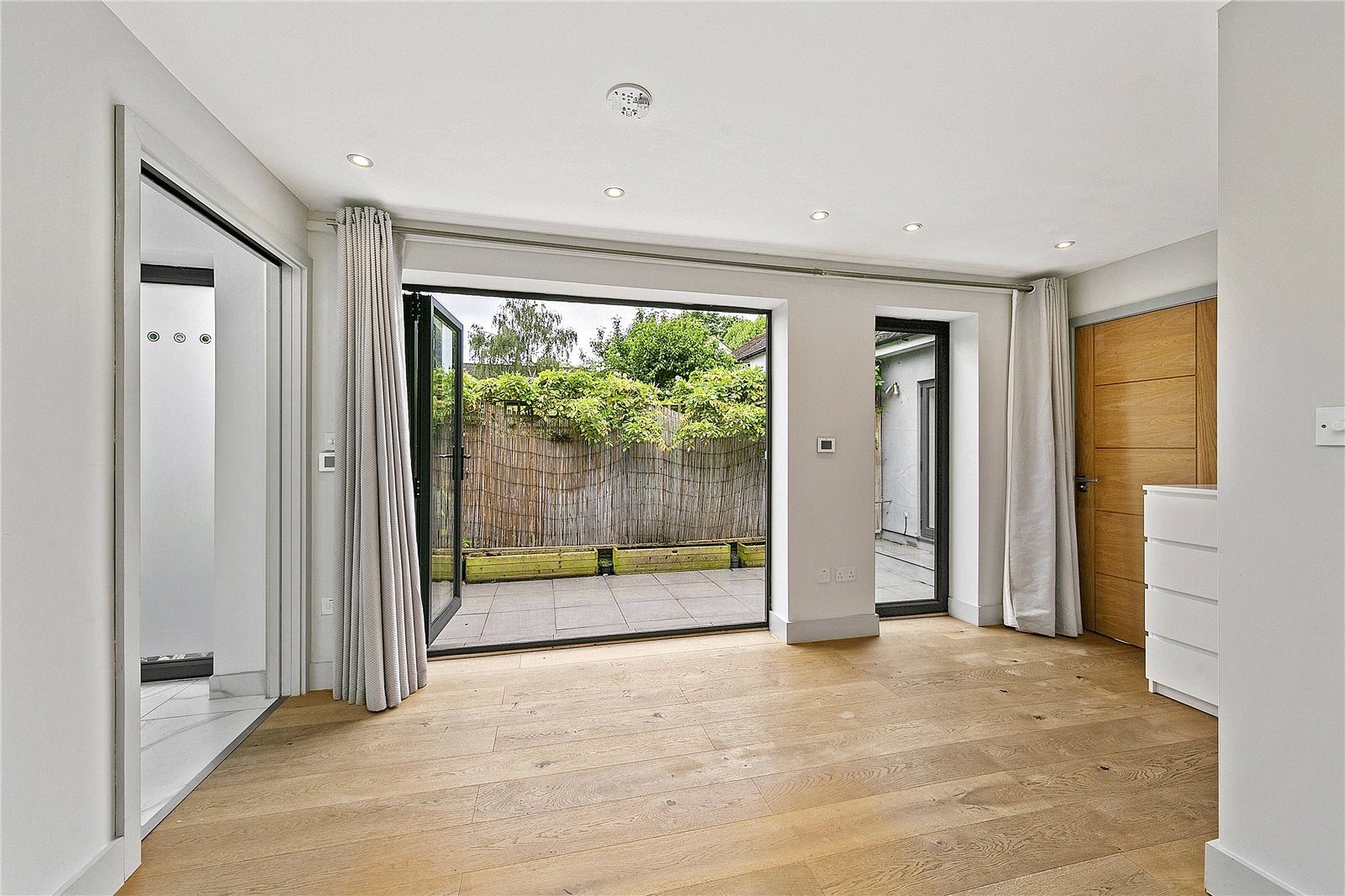Flat North Road in Greater London