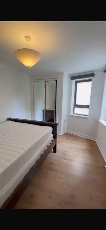 Room Cumberland Street in Glasgow