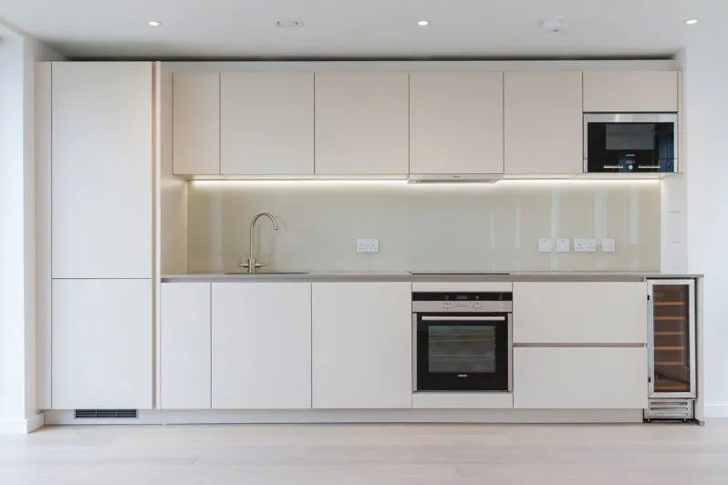 Flat Conduit Street in City of Westminster