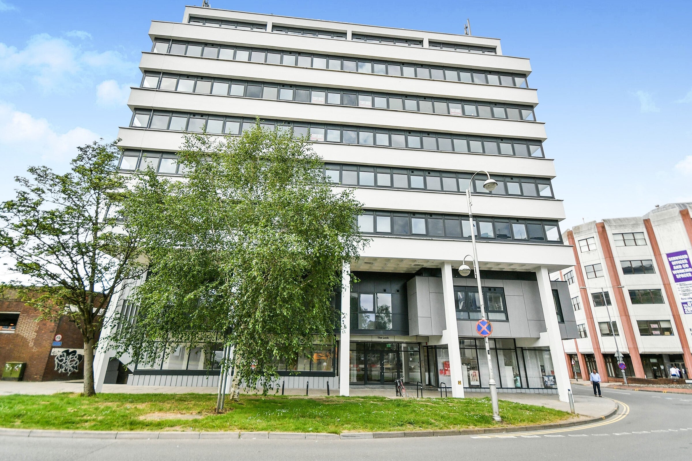 Flat Fleming Way in Swindon