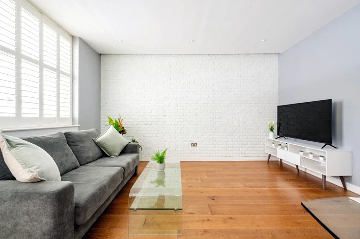 Flat Drury Lane in Greater London