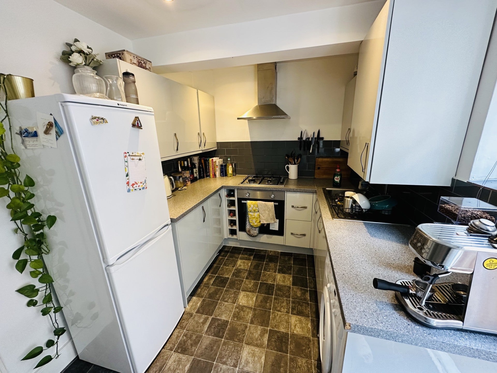Flat Purves Road in Greater London