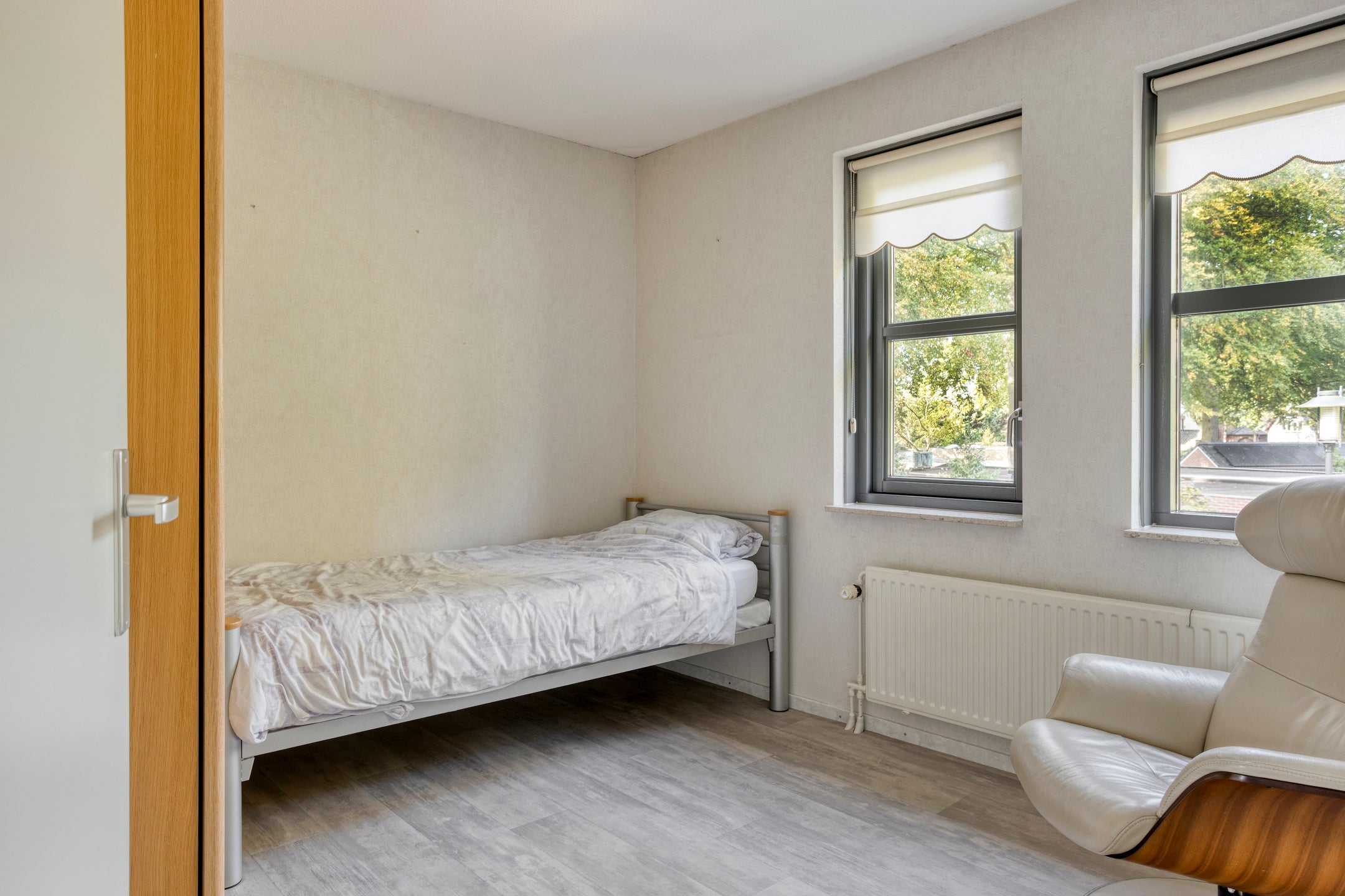Tussenwoning te koop: Haagbeuklaan 5, Ede