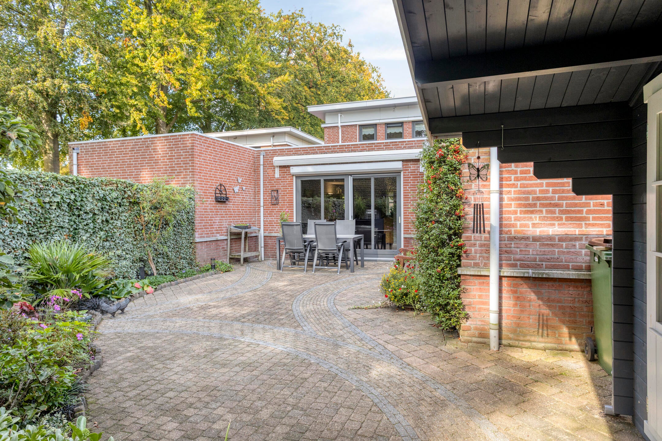 Tussenwoning te koop: Haagbeuklaan 5, Ede