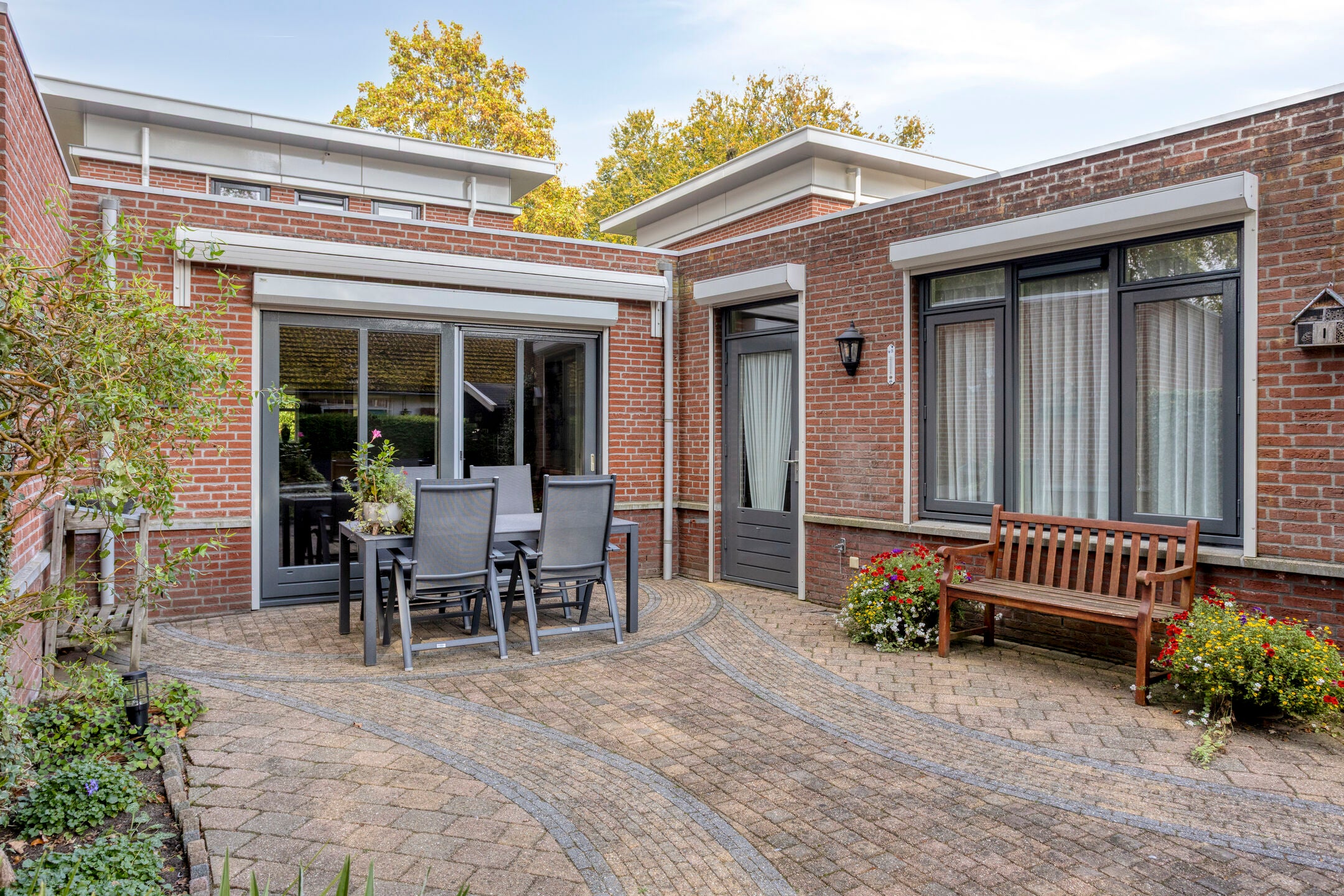 Tussenwoning te koop: Haagbeuklaan 5, Ede
