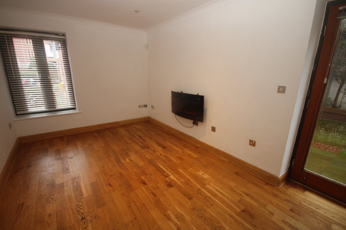 Flat Boughton in Chester