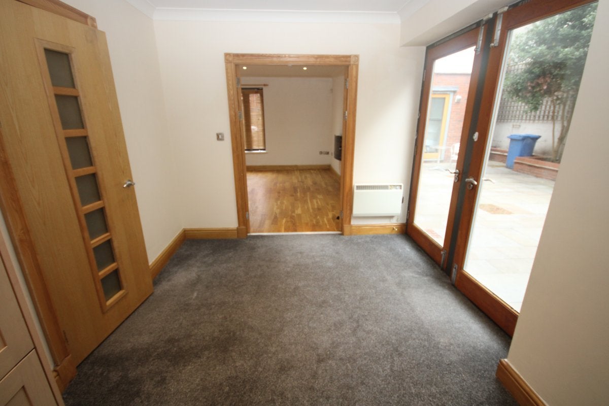 Flat Boughton in Chester