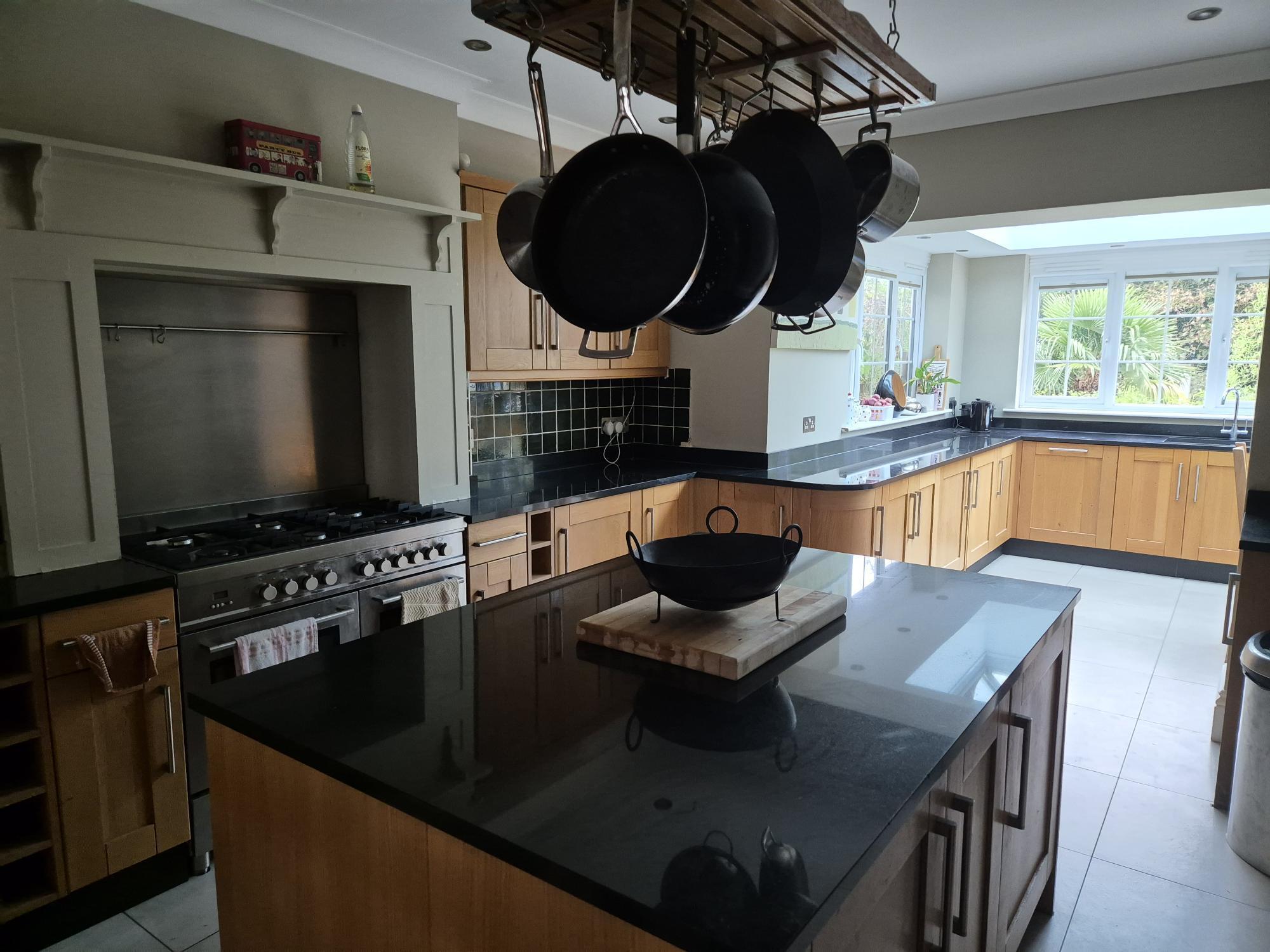 Flat Oakhurst Rise in London