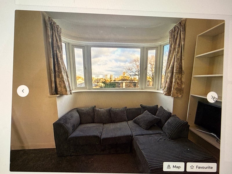 Flat Cathnor Road in Greater London