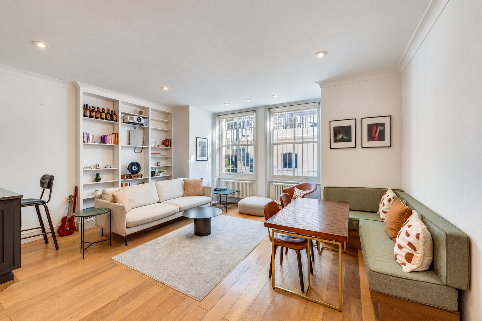Flat Palace Court in City of Westminster