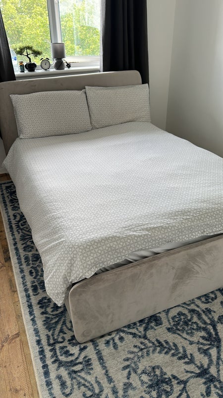 Room Lisgar Terrace in Greater London
