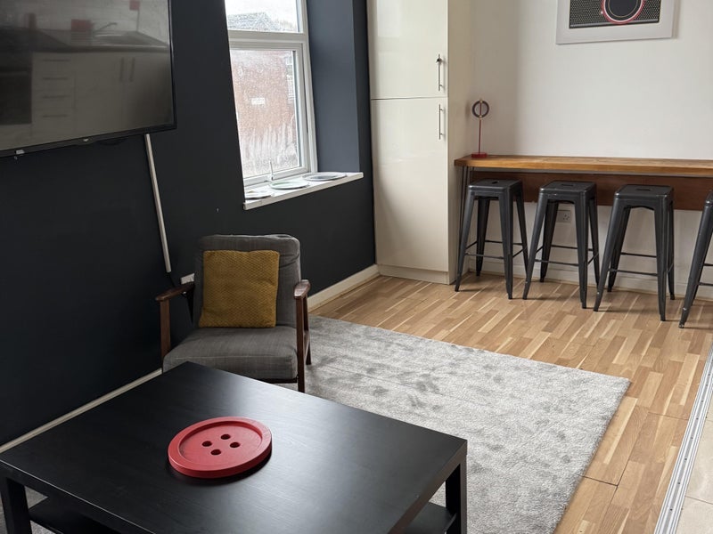 Room Shelmore Drive in Liverpool