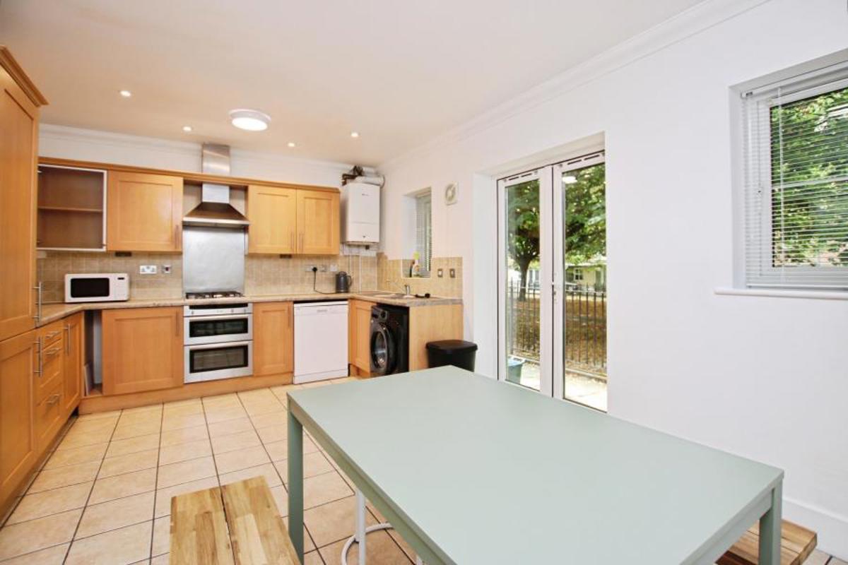 House Jekyll Close in Stoke Gifford
