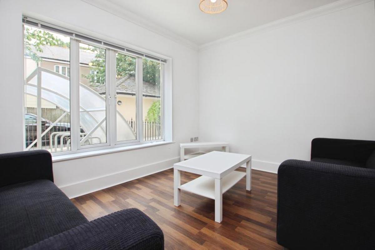 House Jekyll Close in Stoke Gifford
