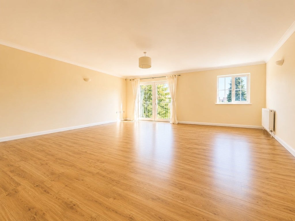 Flat Cippenham Lane in Slough