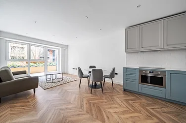 Flat Wheatfield Way in Greater London