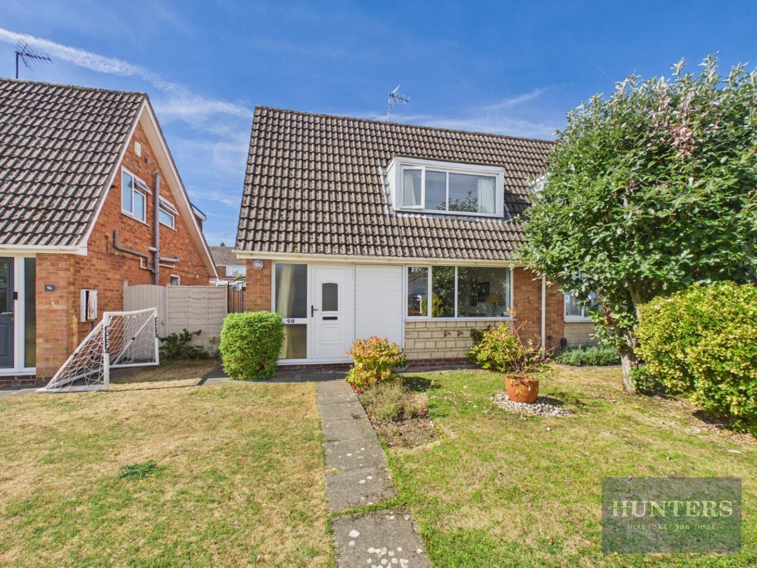 House Long Mynd Avenue in Cheltenham