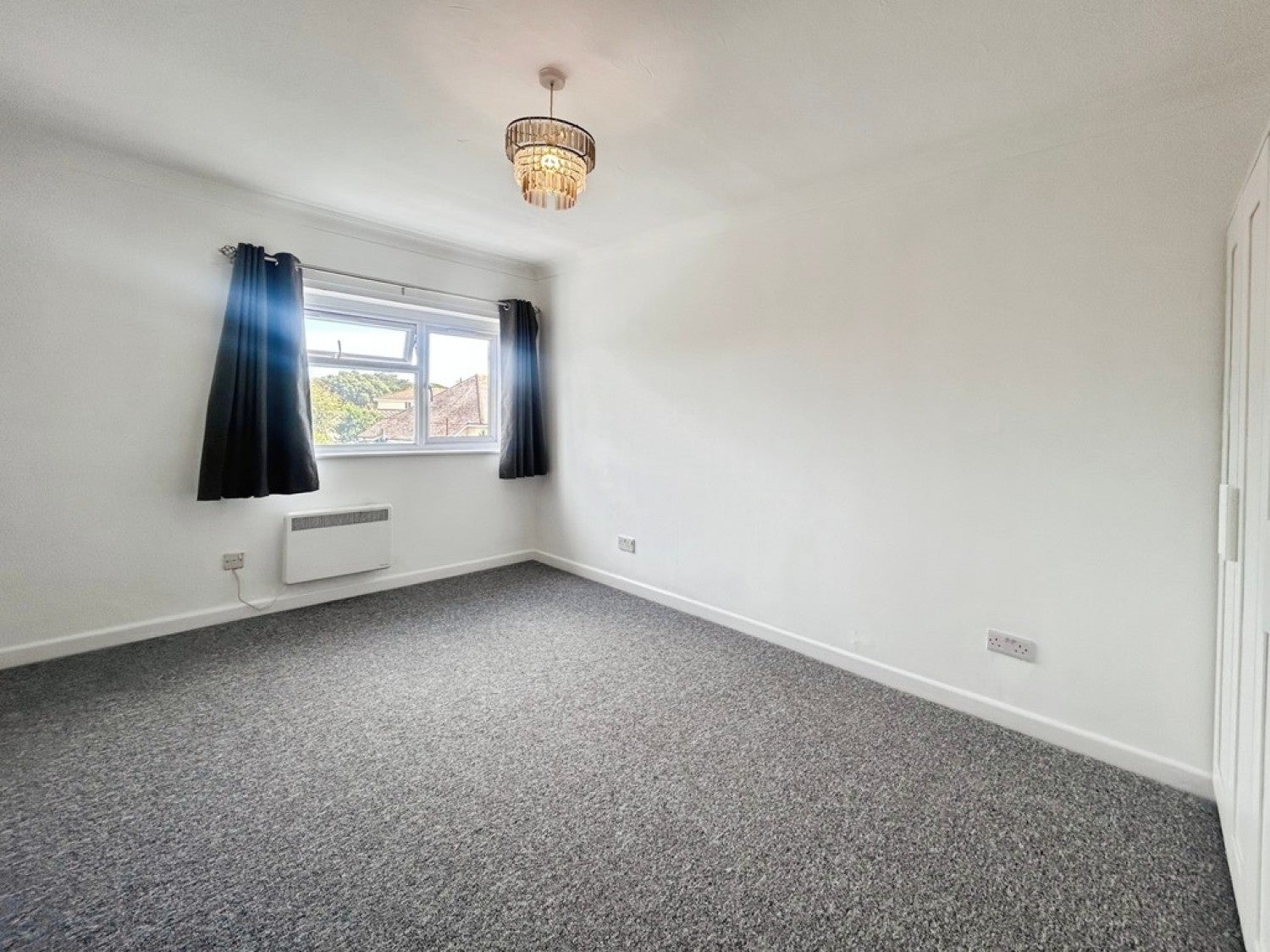 Flat Douglas Road in Bournemouth