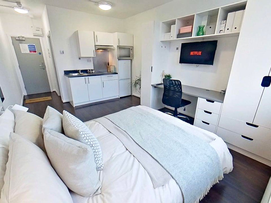 Room Milton Street in Nottingham