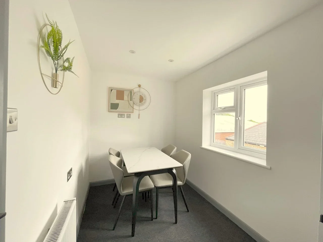 Room Stafford Road in Greater London