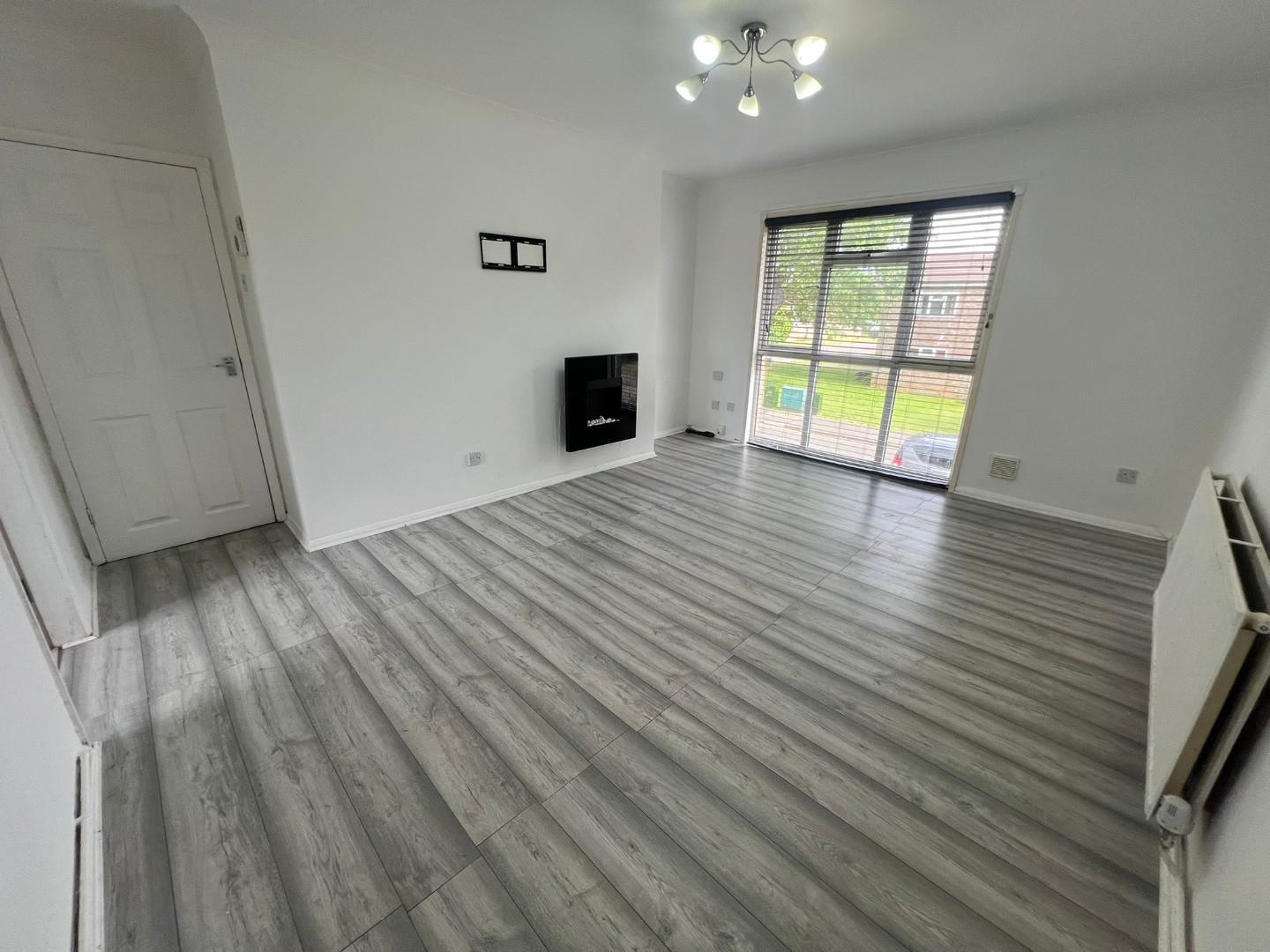 Flat Wollaston Road in Peterborough