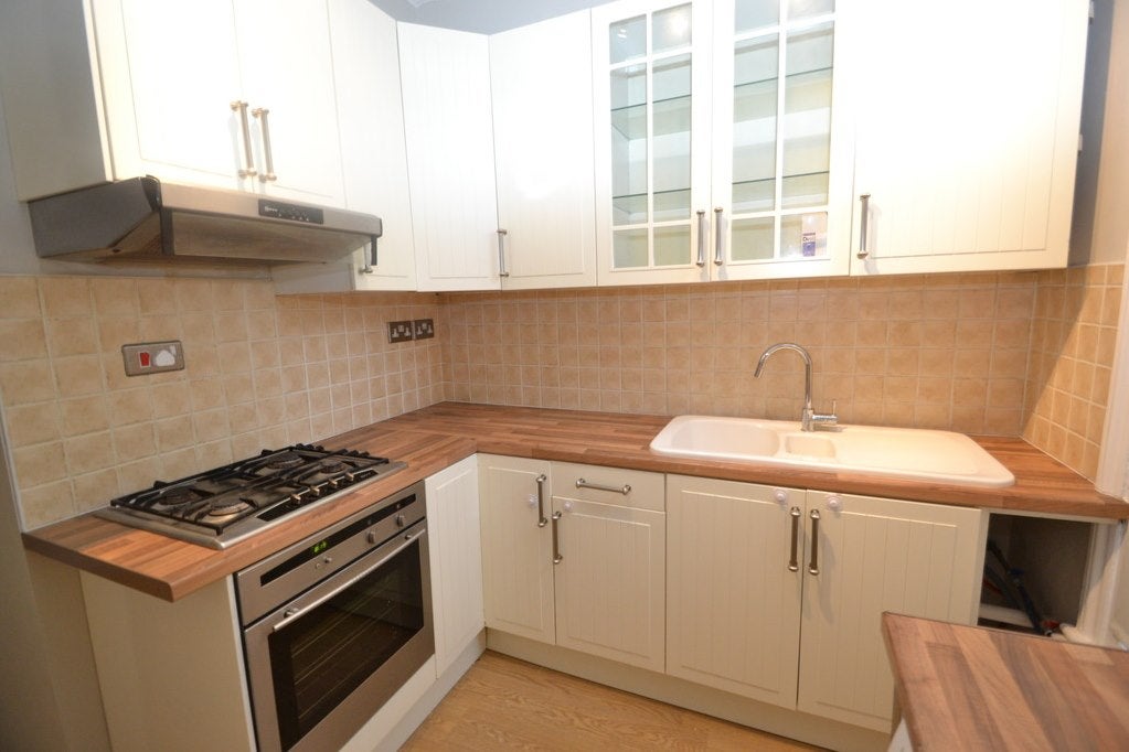 Flat Langley Avenue in Greater London
