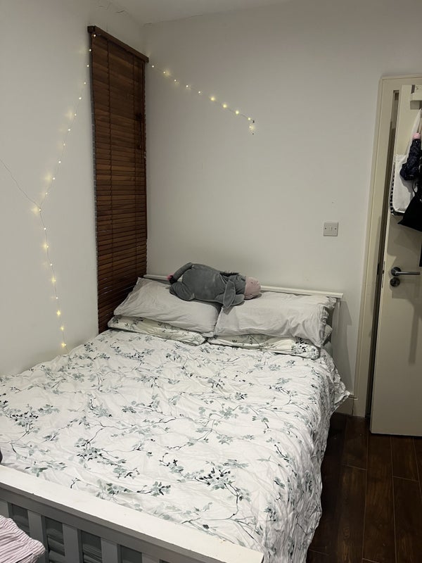 Room The Broadway in Greater London