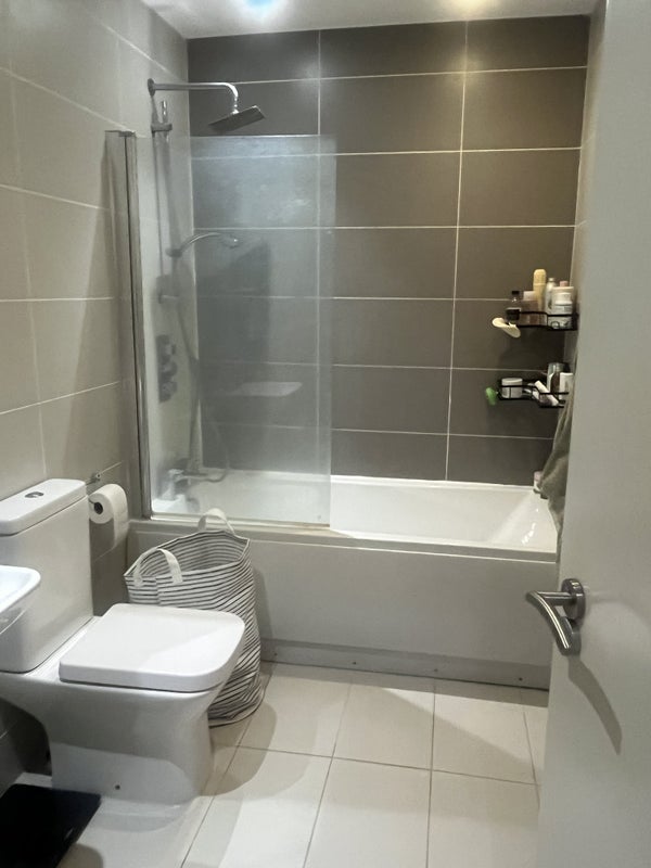 Room The Broadway in Greater London