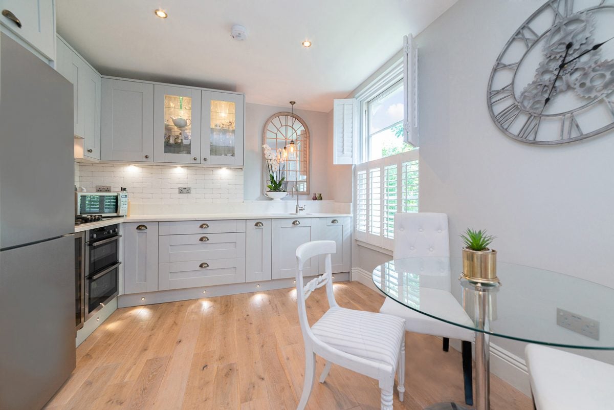 Flat Blomfield Road in London