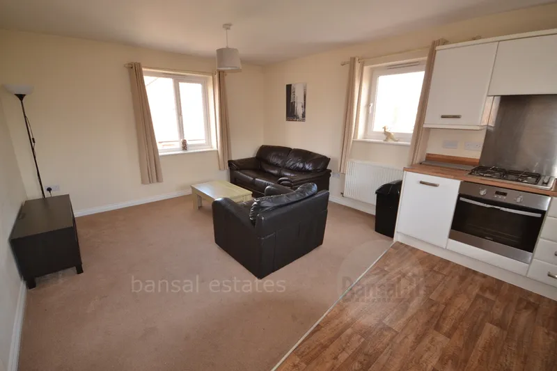 Flat Yarningale Road in Coventry