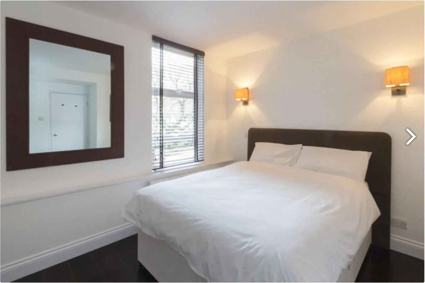 Flat Cheyne Walk in Greater London