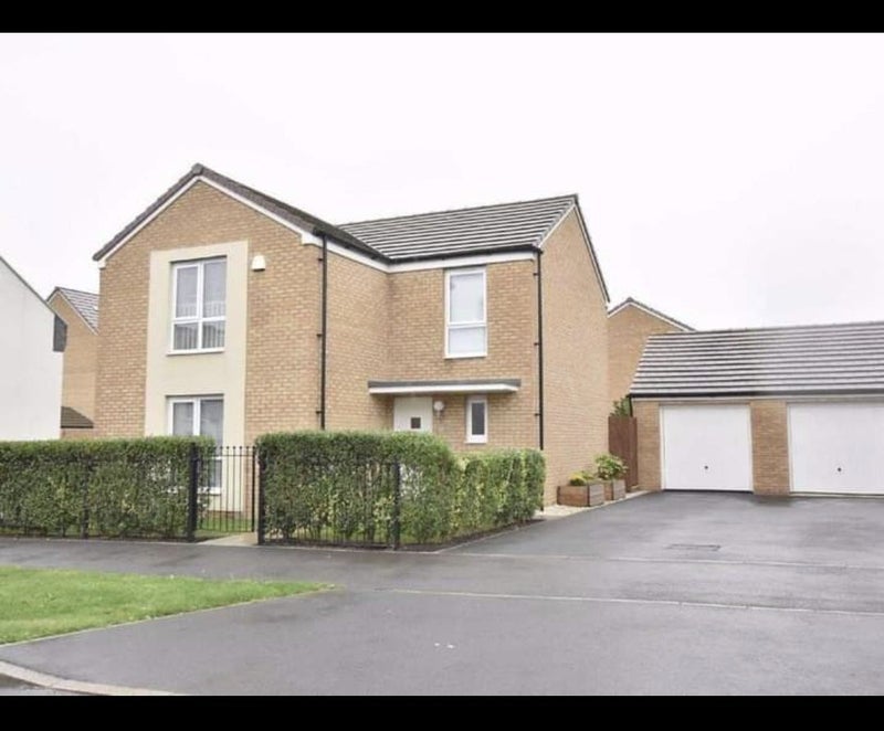 Room Eighteen Acre Drive in Bristol