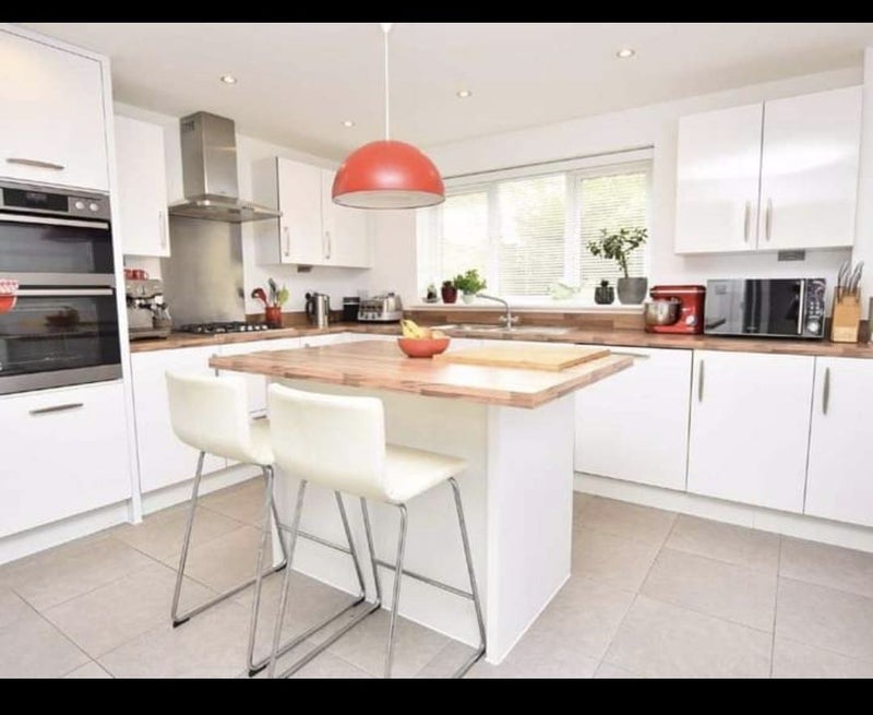 Room Eighteen Acre Drive in Bristol