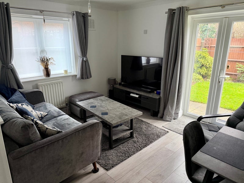 Flat Leigham Court Road in Greater London